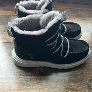 Hey Dude Reyes Suede Boots, size 6 womens